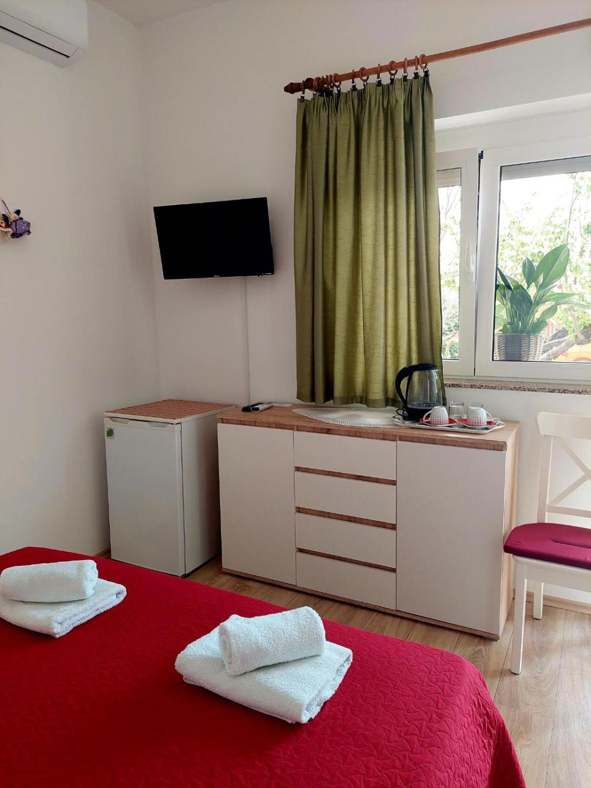 Rooms Hodanic Krk Town Quarto foto